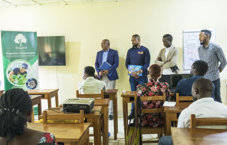 Visite de l’Agence FPI (Fond de la Promotion de l’Industrie) de la RDC à l’Incubateur Youlima de ASOP