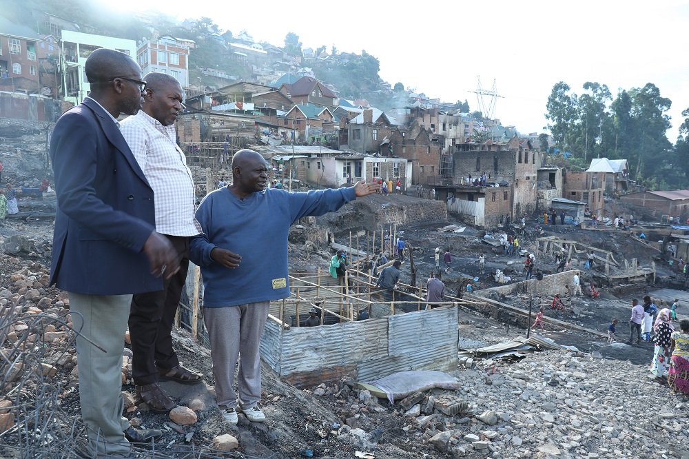 “Destruction et Désespoir : L’avenue  Camp Zaïre du Quartier Kasali (Kadutu/Sud-Kivu) Dévastée par un Incendie”