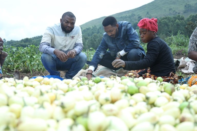 “Terre Nourricière : La Métamorphose Inspirante d’Aimée Zigabe”